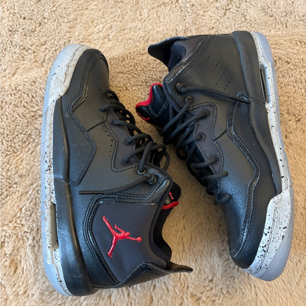 Air Jordan Courtside 23 Black Particle Grey, size 5.5 Youth